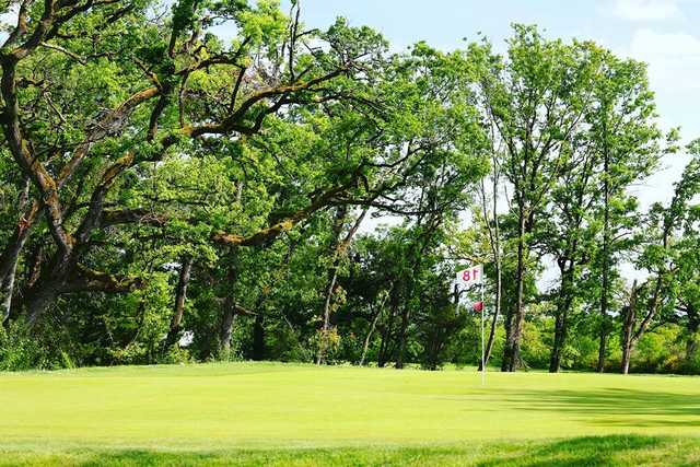 A view of the 18th green at Golf de Montauban L'Estang