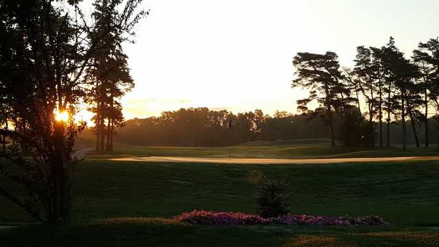 A morning day view of a hole at Lindsay Golf and Country Club