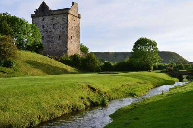 A good looking approach shot at Niddry Castle Golf Club