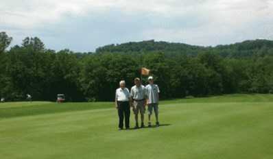 A view of a green at Hide-A-Way Golf Course (Bestoutings)