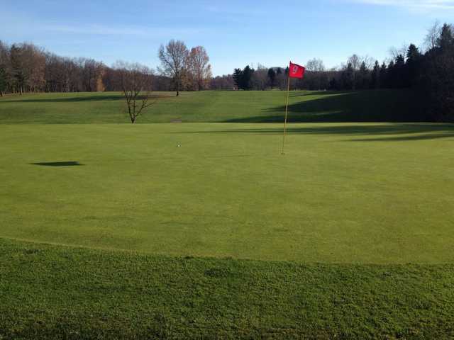 A view of the 9th green at Mountaineer's Woodview Golf Course