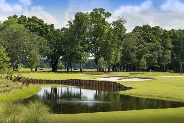 Hole #1 of Skills Course and Gallery Loop