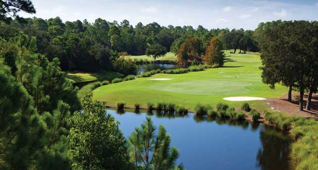 View of a green at Peninsula Golf & Racquet Club