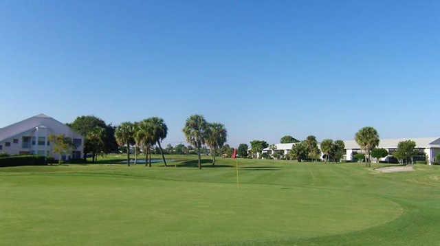 A view of a green from The Golf Club of Jupiter