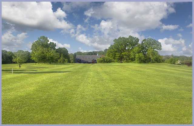 Bearsted: The final approach to the clubhouse