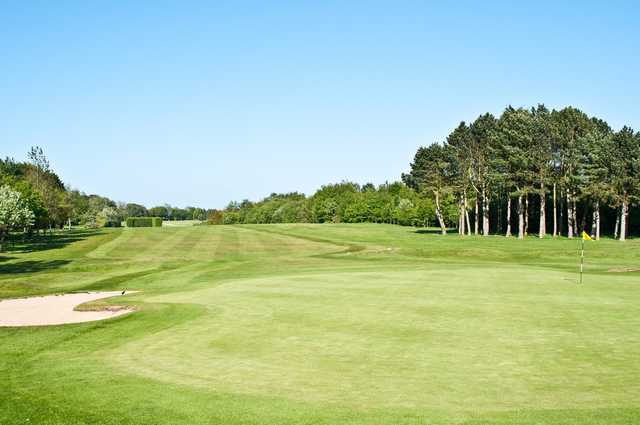 The 2nd hole of Hornsea golf course