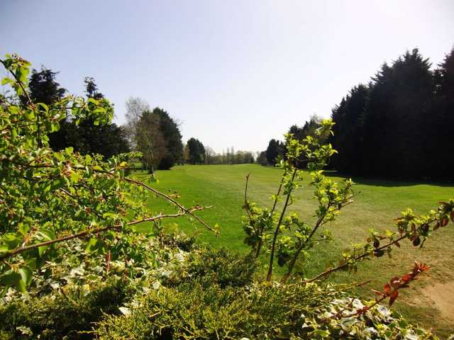 The 2nd hole at Wexham Park