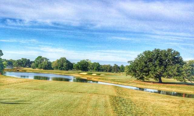 The par-3 2nd hole on the South Course at Bayou Oaks