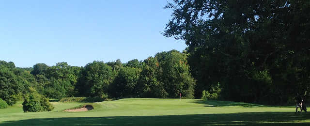 View of a green at Oaks Sports Centre Golf Club