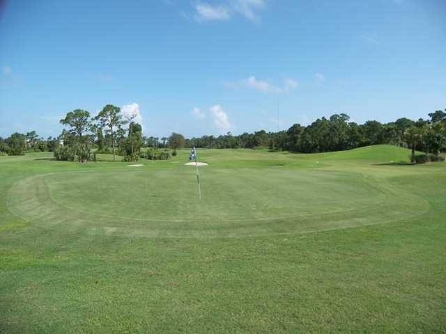 A view of green #4 at Sandridge Golf Club - Lakes Course
