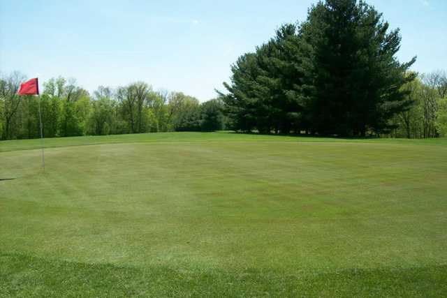 A view of a green at Great River Road Golf Club.