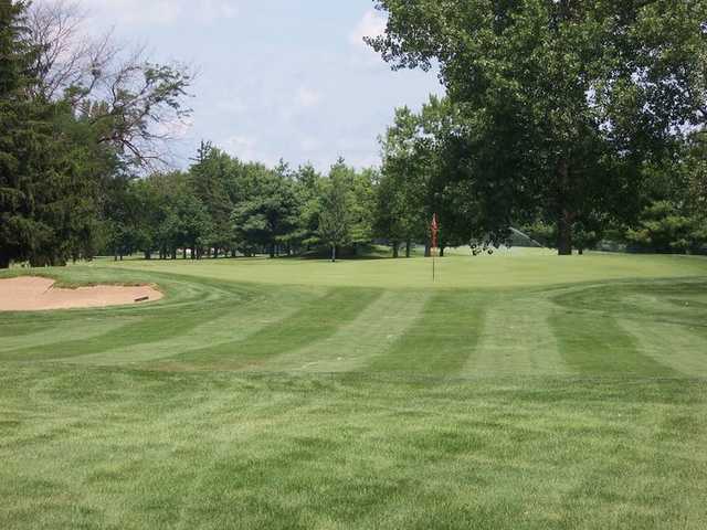 A view of a green from Orange at University of Illinois Golf Course.