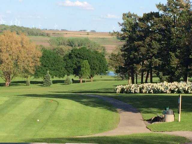A view of a tee at Avoca CountryView Golf & Grille.