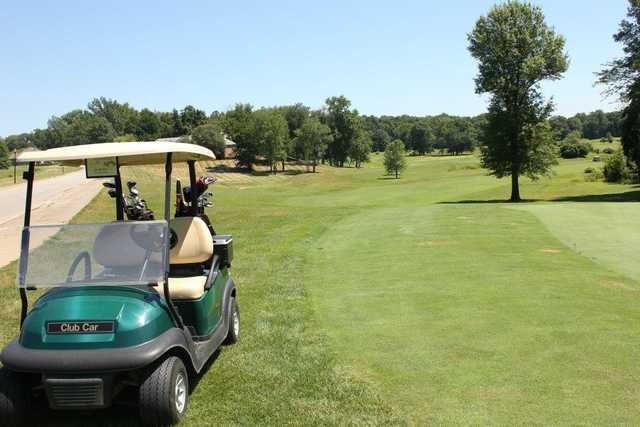 A sunny day view from Idle Creek Golf Course.