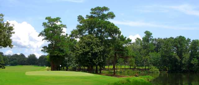 7th green at Hickory Hill Country Club