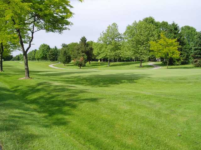 A view of a green at Pleasant View Golf Club.