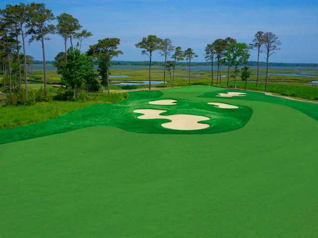 A view of the well protected green #11 at Newport Bay from Ocean City Golf Club.