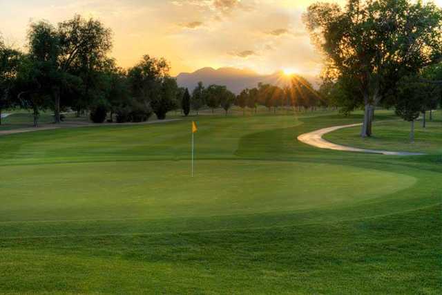 A Review of the LV National Golf Club by Two Guys Who Golf