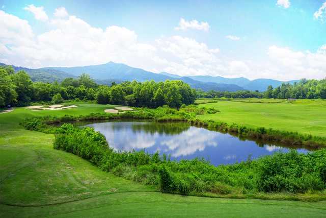 A view of a well protected hole at Brasstown Valley Resort.