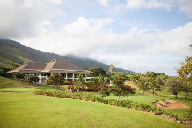 A sunny day view from Kahili Golf Course.