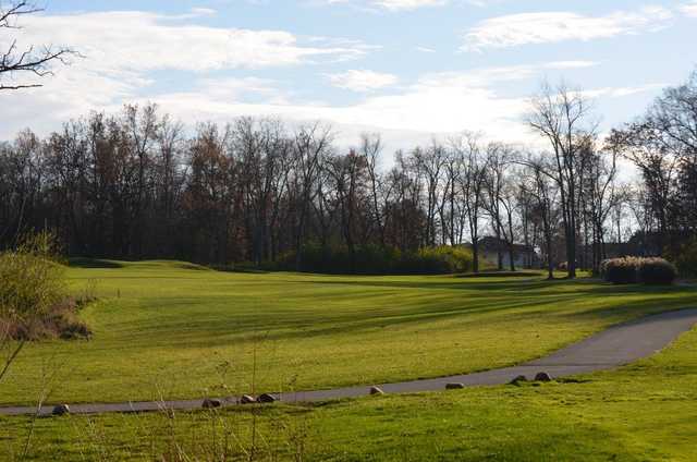 A sunny day view from Red Tail Run Golf Club.