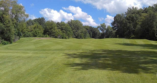 A sunny day view from Creekside Golf Course.