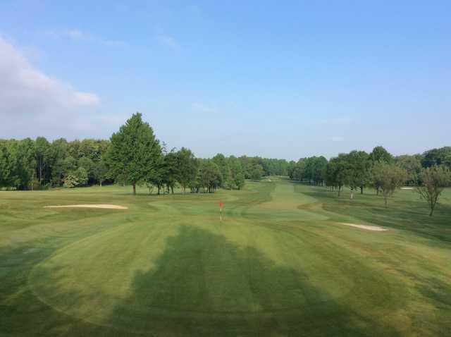 View of the 18th green at Cowglen Golf Club