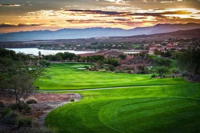 A splendid sunset view from Reflection Bay Golf Club.