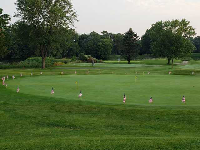 View of the putting green at Valleywood Golf Course