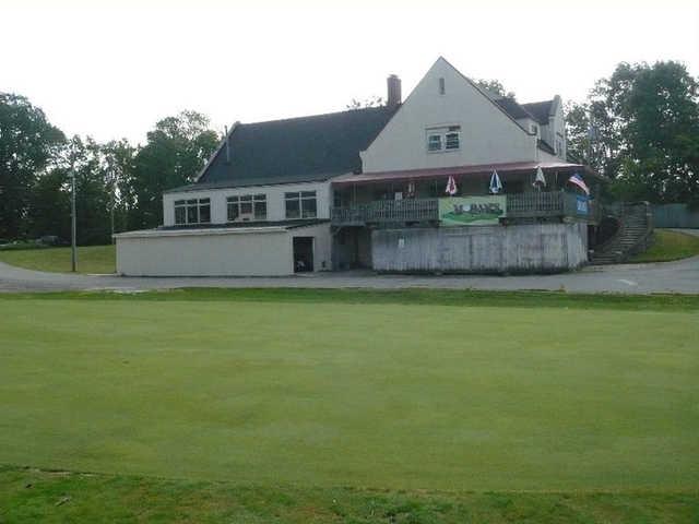 A view of the clubhouse at Grandview Golf Course