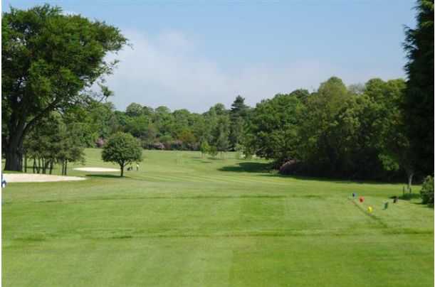 Mind the dogleg on the 8th, aptly titled 'Roon The Bend'