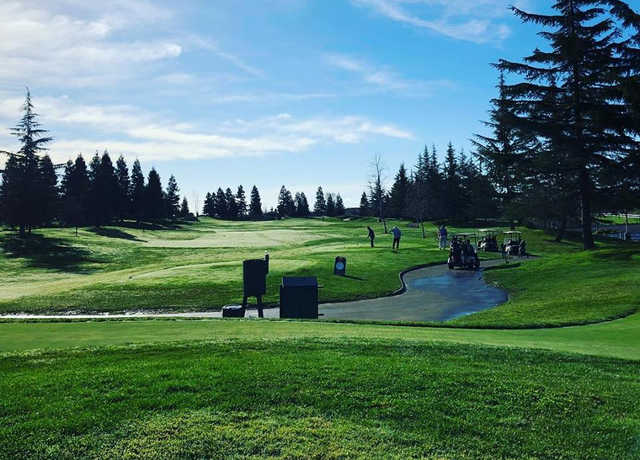 A view o a tee at WildHawk Golf Club.