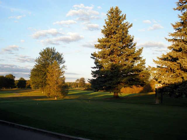 A view of tee #1 at Brae Burn Golf Club.