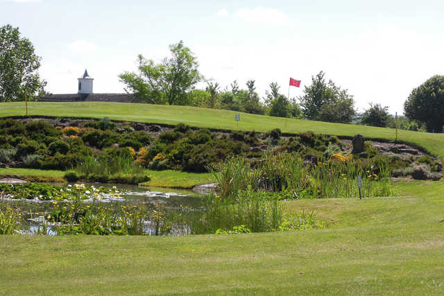 View of the 12th green at Naunton Downs Golf Club