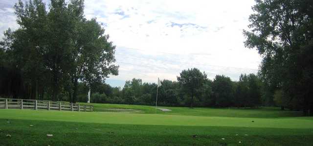 A view of a green at Scherwood Golf.