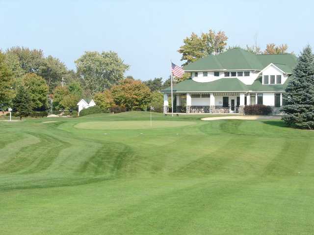 A view of the 9th hole at North Olmsted Golf Club.