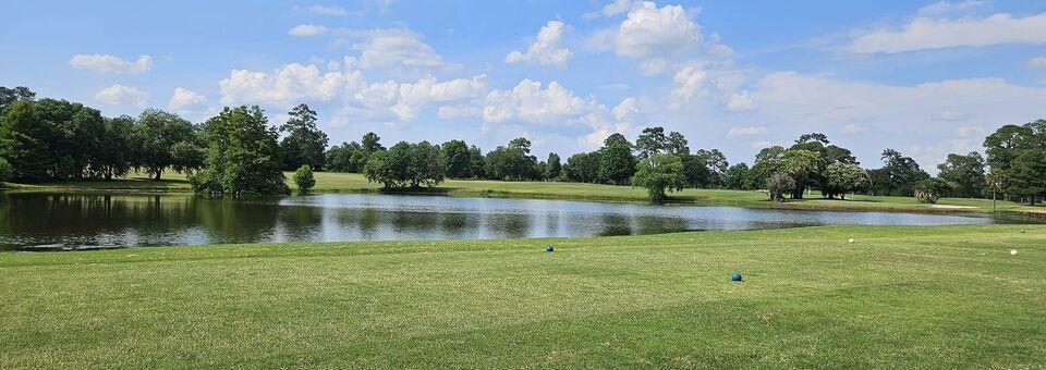 Carolina Lakes Golf Course