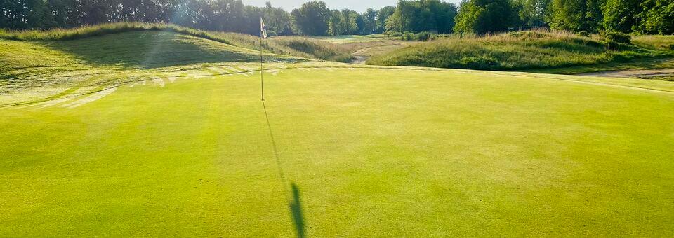 Squirrel Hollow Golf Course - Executive