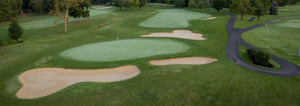 The Grizzly Golf & Social Lodge