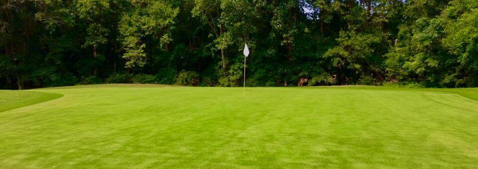 Houndslake Country Club