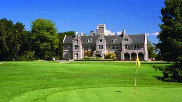 Oak Hall Par 3