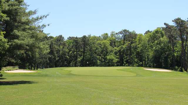 Woodlake Country Club