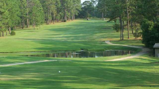 Pineknoll Golf Club