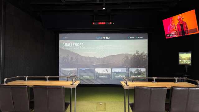 Up & Downs Golf Bar