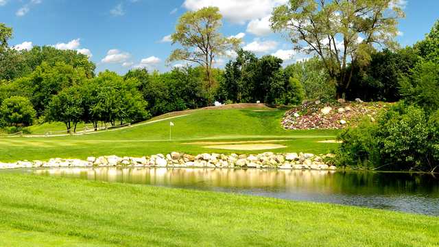 Water's Edge Golf Club