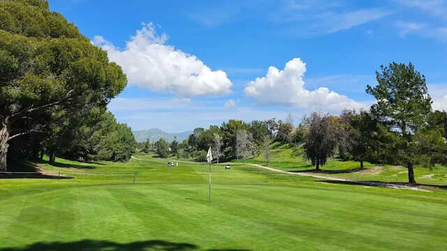 Van Nuys Golf Course - 18-Hole Par-3